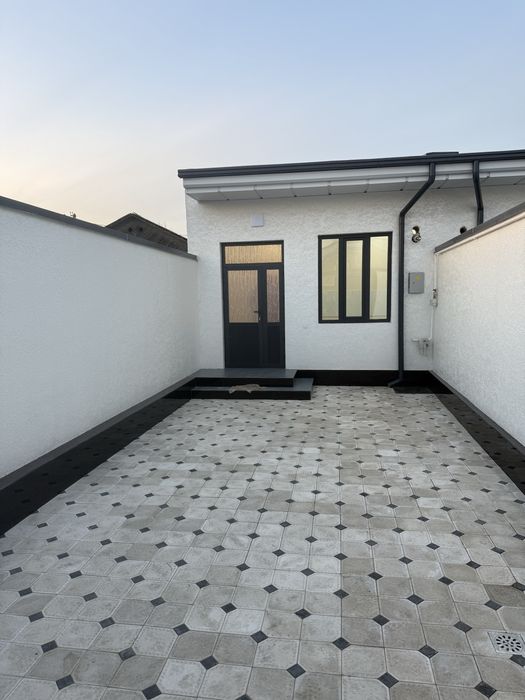 Сергели дом продается 1 сотка, 2 комнаты