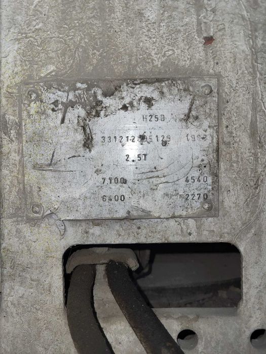 Vand motostivuitor Linde 2,5 Tone Diesel An 1983