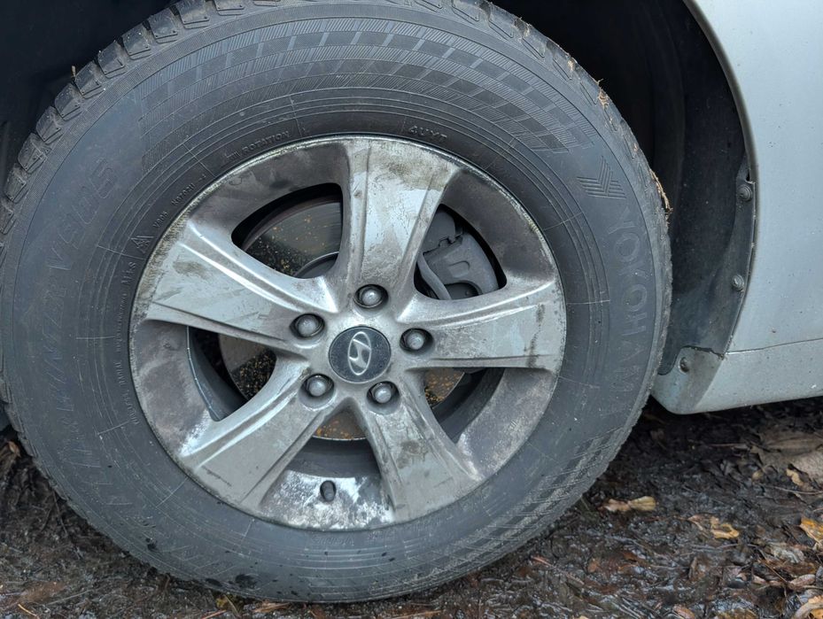 205/70/15 Yokohama V905 BLUEAR 96T