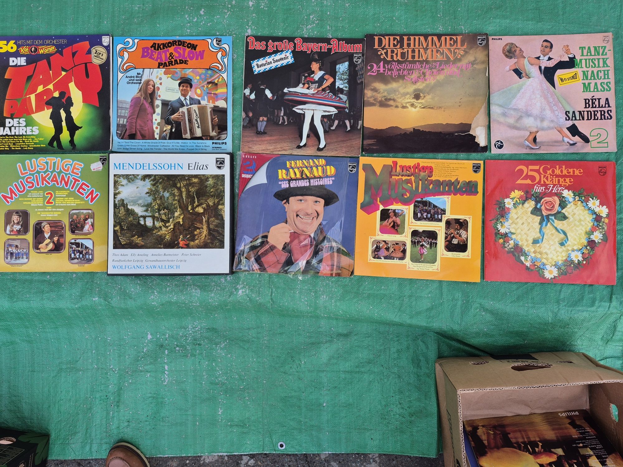 Lot Discuri Vinil colectie 64 in stare buna cu muzica clasică 
- Tot