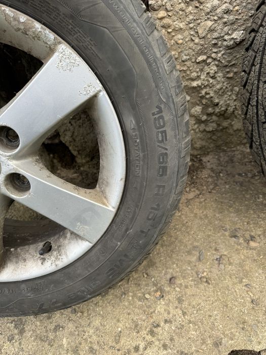 Mazda 3 Джанти с гуми 195/65/15 - 15 ки