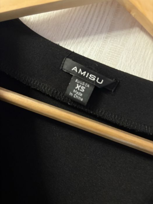 Блуза с камъчета