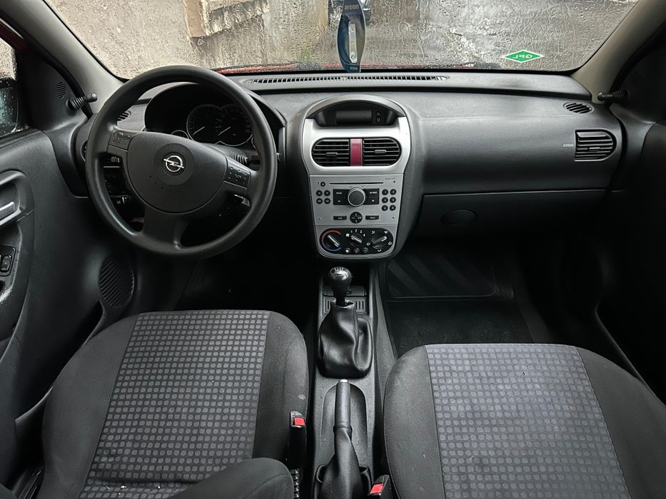 Opel Corsa 1.4 benzină avariată