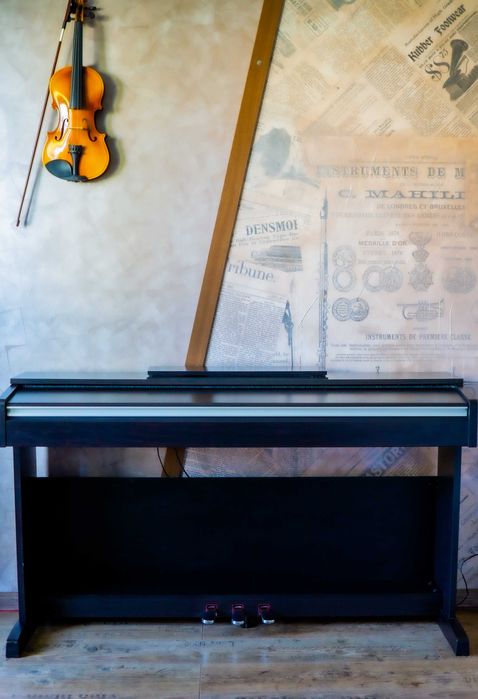 Pian digital YAMAHA Arius YDP 142-Rosewood 88 clape grele, 3 pedale