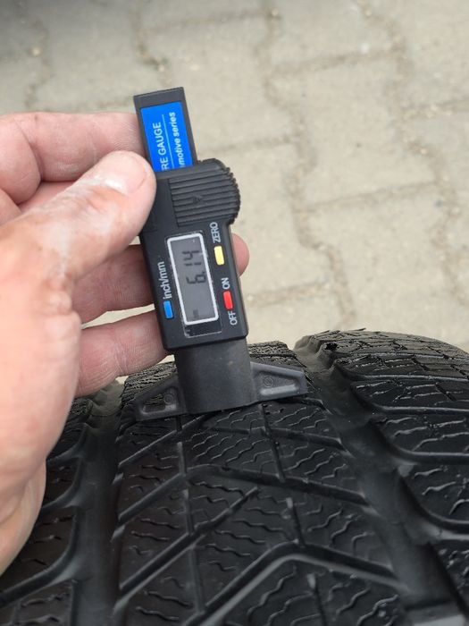 245 45 19 Pirelli