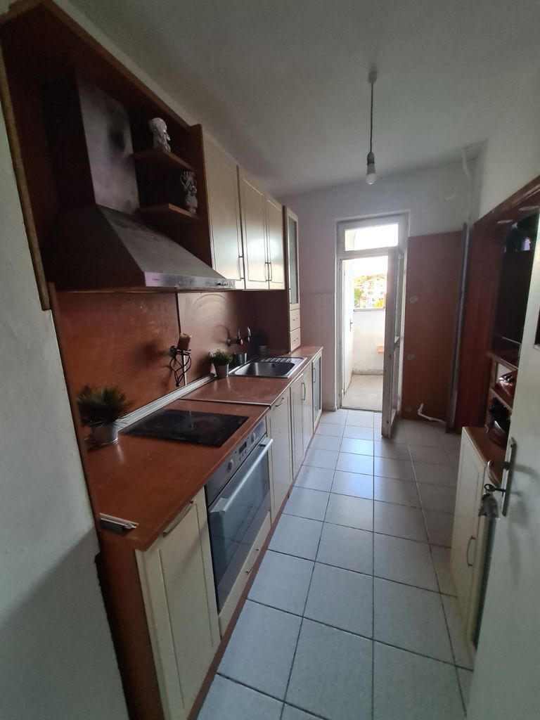 Продава се Многостаен апартамент в Разград, Бели Лом - 168 кв.м за 1114 €/кв.м - Снимка #1