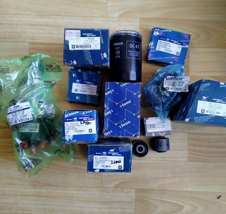 Продам автозапчасти на машину Audi 80