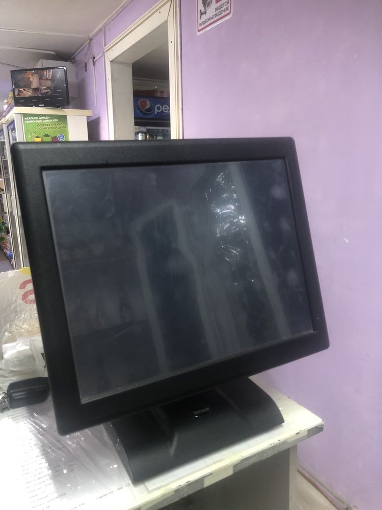 Продам сенсорный моноблок