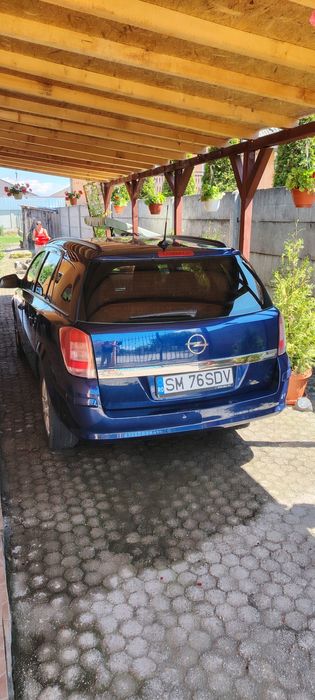 Vînd Opel Astra h2010 1,7 CDTI