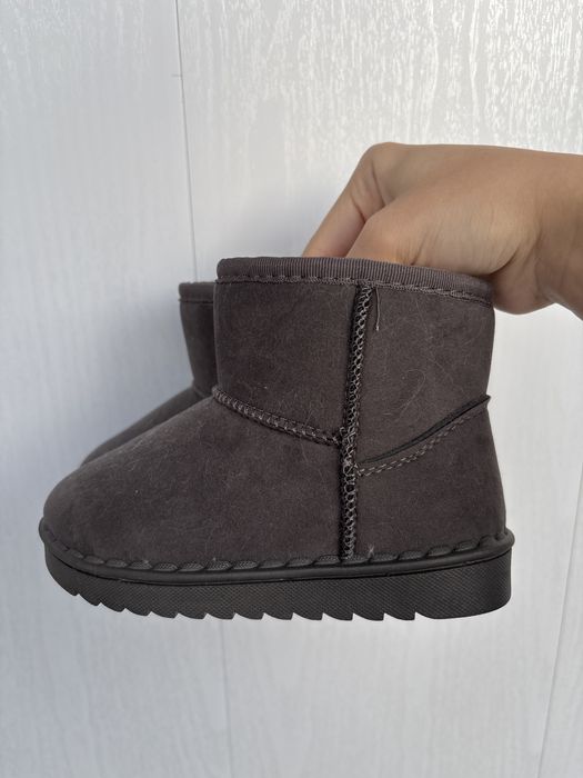 Новые уги, для мальчика 27 размер