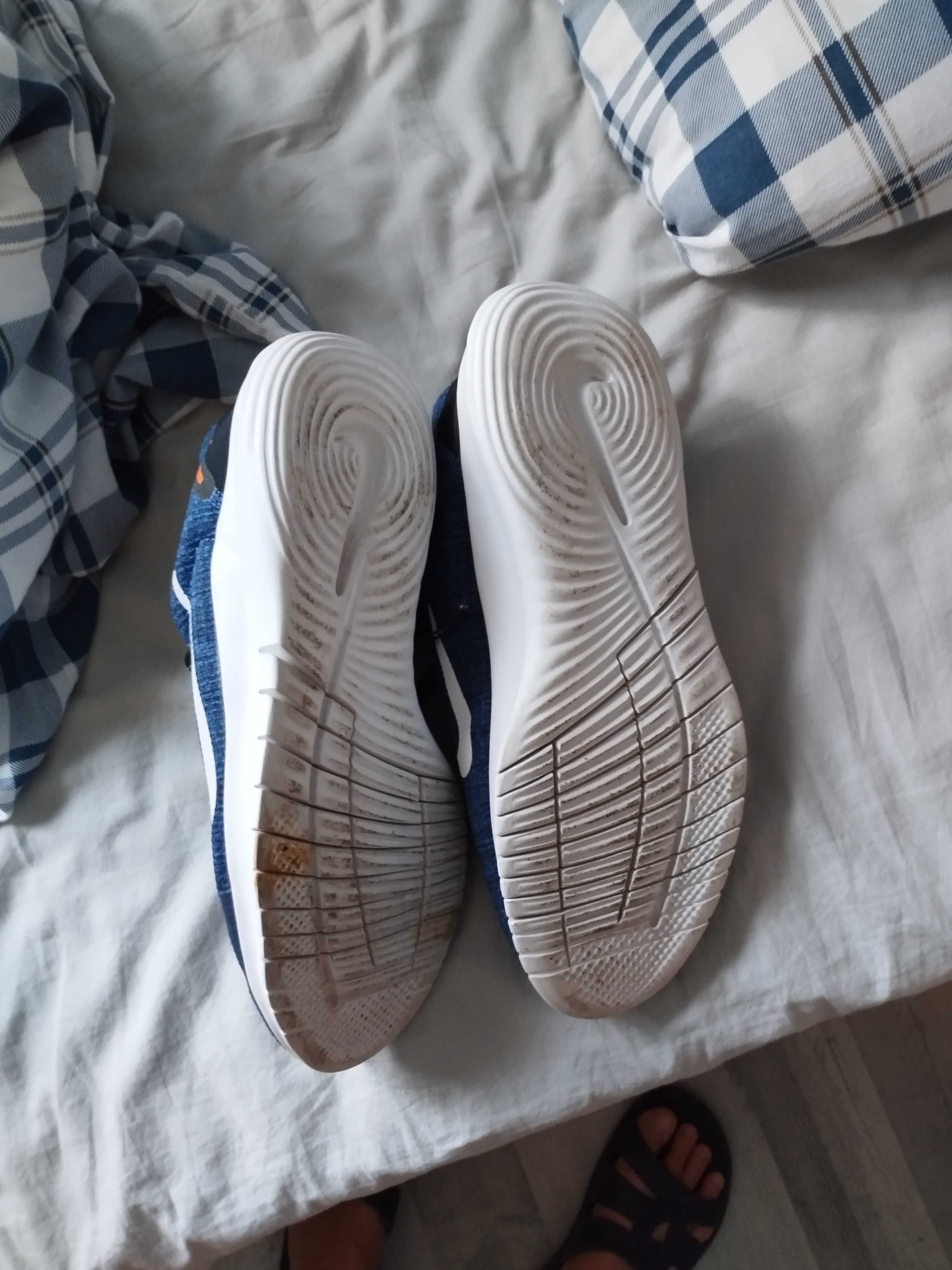 Мъжки маратонки nike 42 номер