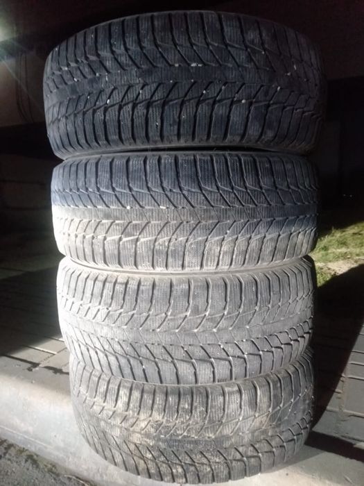 Шина 225/55/17 зимний срочно