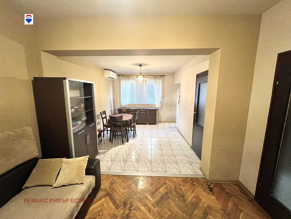 Продава се Тристаен апартамент в Русе, Център - 78 кв.м за 1794 €/кв.м - Снимка #4