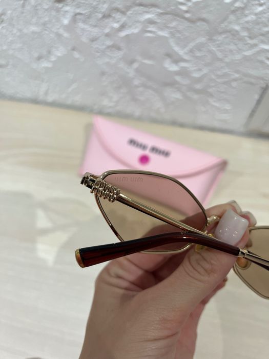 Miu miu слънчеви очила