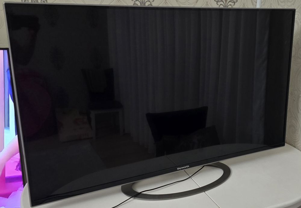 Продам тв skyworth 55"