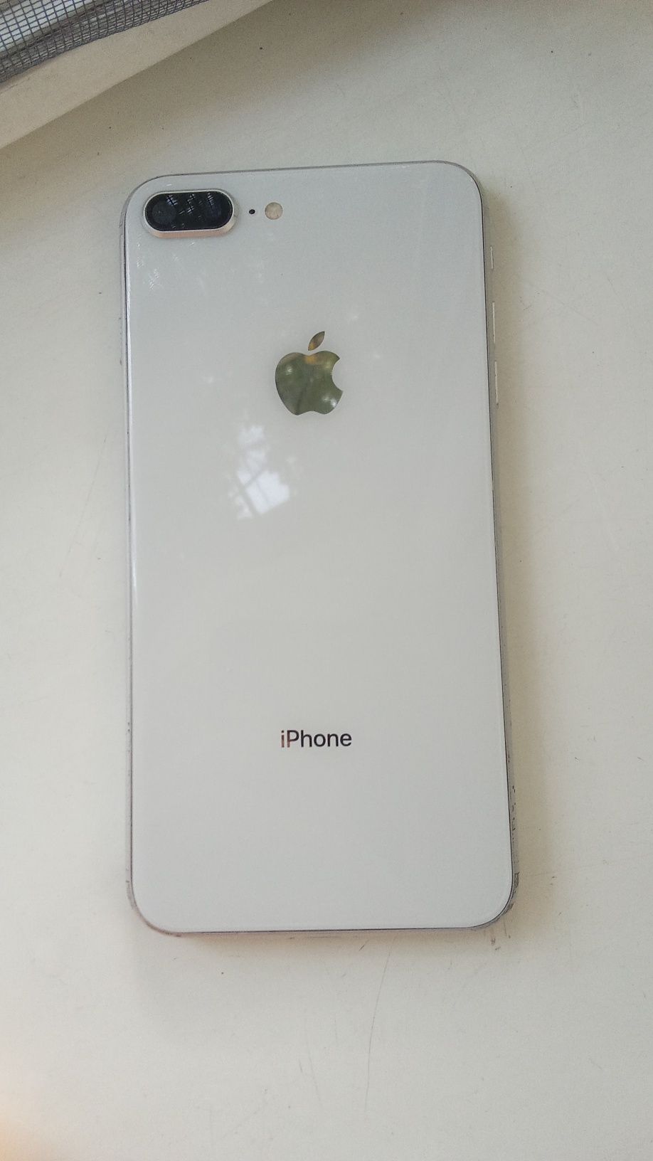 iPhone 8 plus 64/100