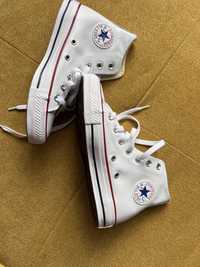 Оригинални Унисекс кожени кецове Converse Chuck Taylor