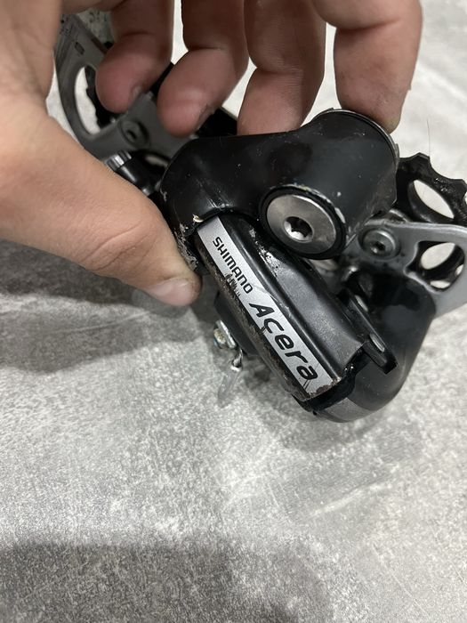 Продам оригинальный переключатель shimano acera