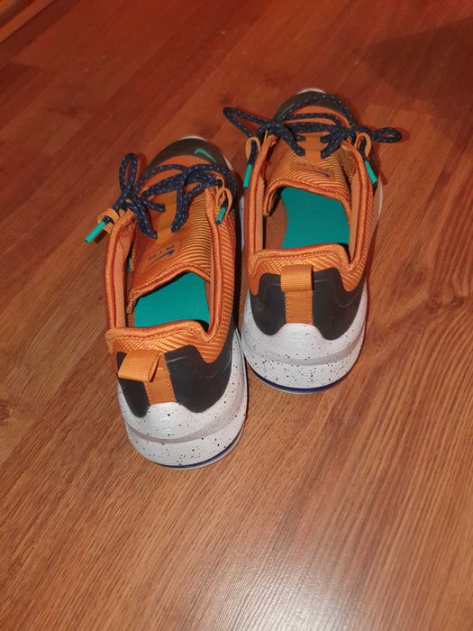 Nike Air Max Axis Premium