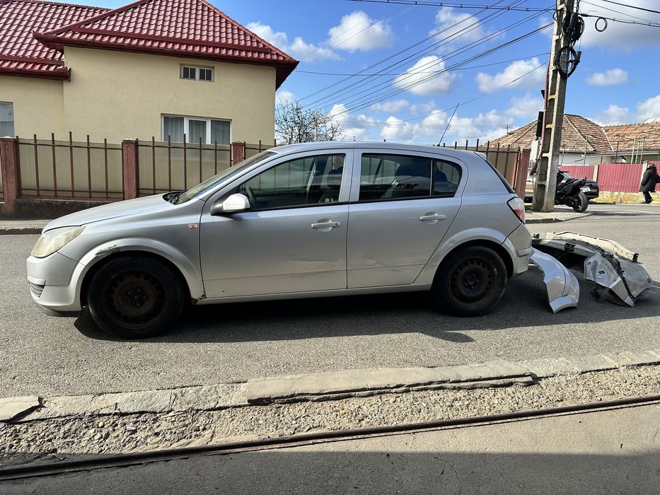 Opel astra H Avariat