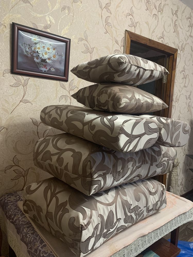 Комплект подушек для дивана