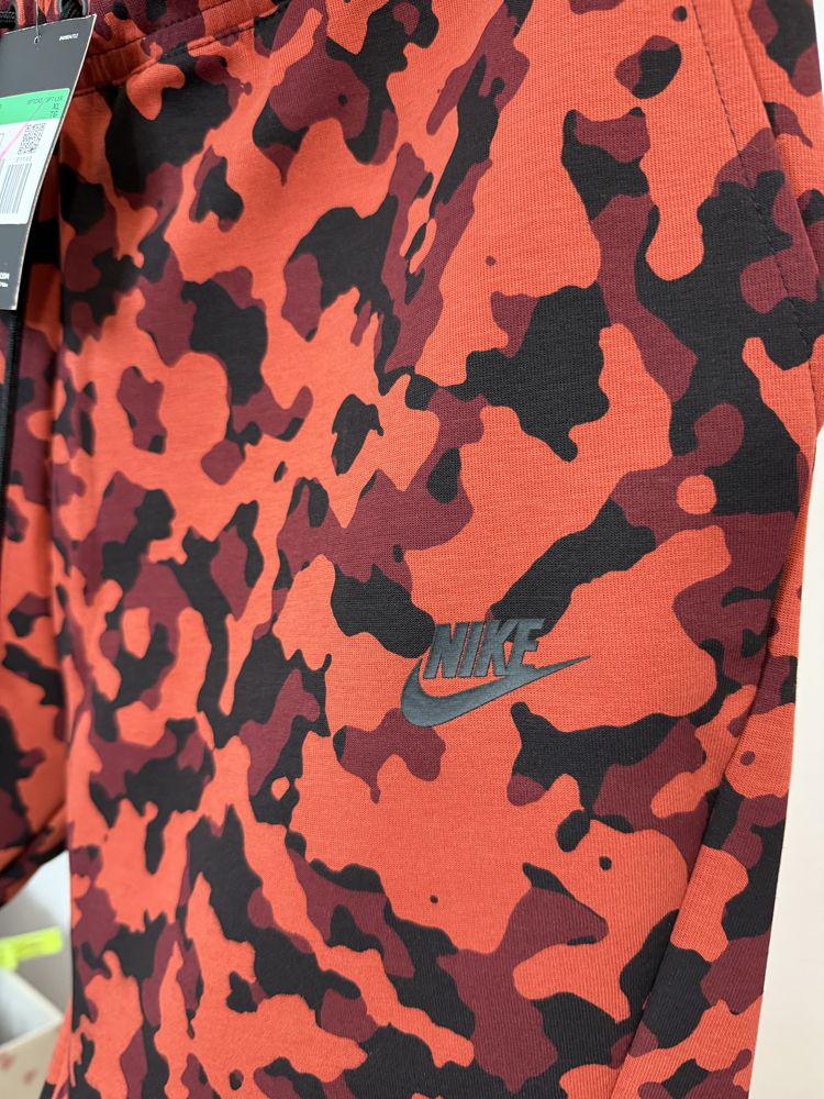Pantaloni trening Nike Tech Fleece Red Camo XL