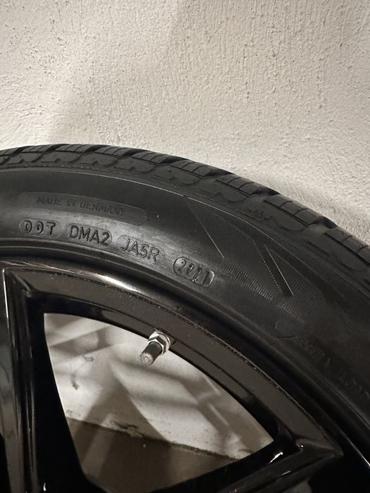 Джанти с гуми за BMW 7 G11-12 G32 245/45/19