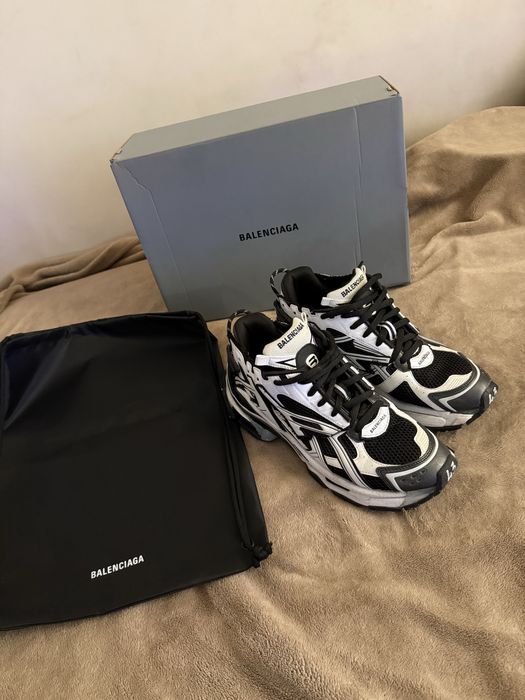 Balenciaga Runner Black&White