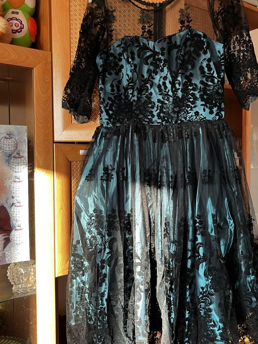 Платье Изумродно-черного цвета