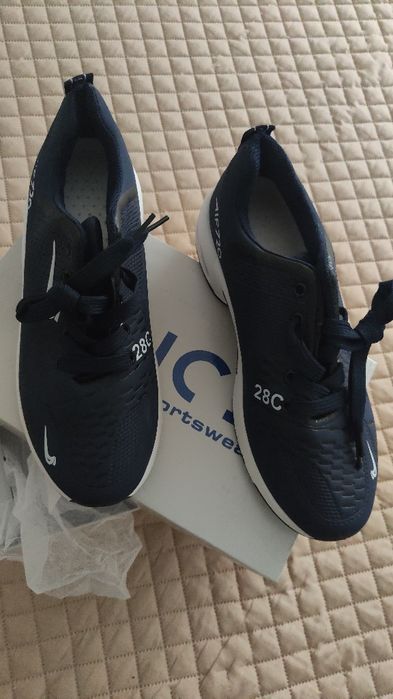 Adidași noi mărimea 41