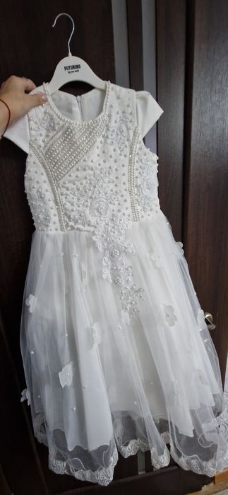 Платье на девочку