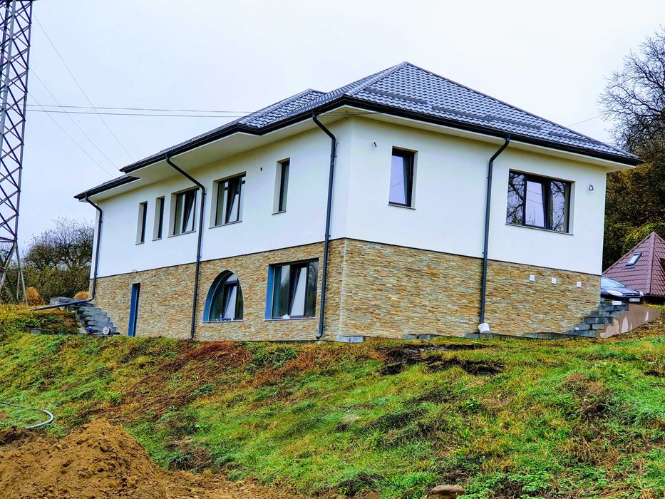 Constructii si consultanta.