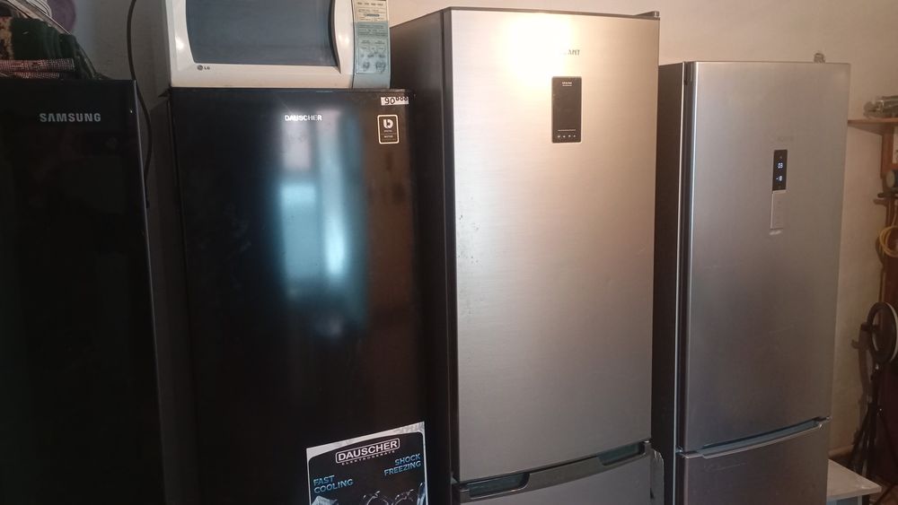 Продам холодильники с гарантией и доставкой.