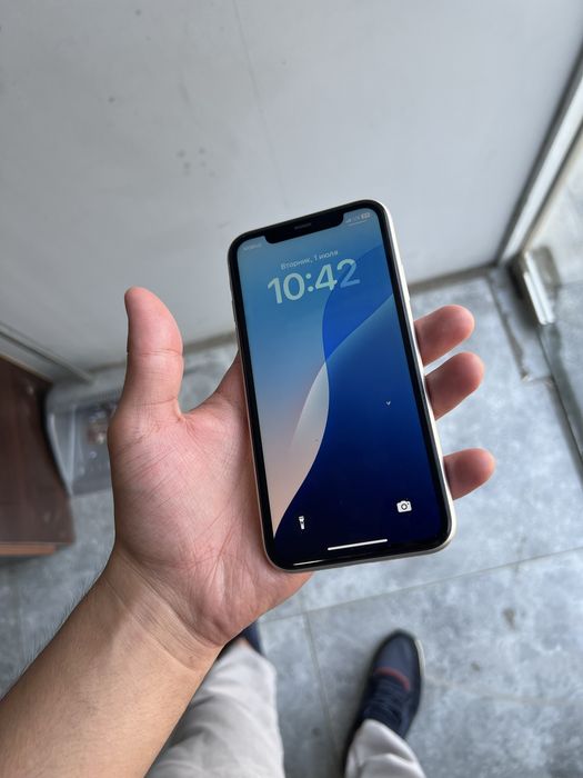 iPhone 11 с гарантией