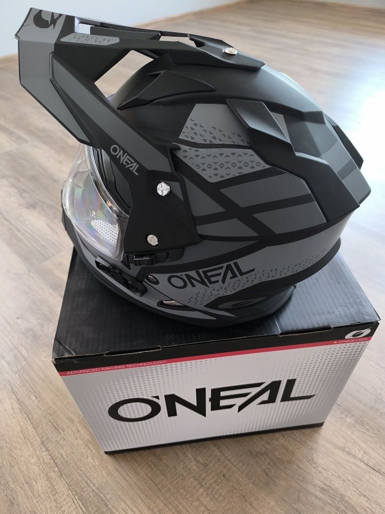 ПРОДАВАМ каска O'Neal Sierra R V.24 Black/Grey – Модел 2024