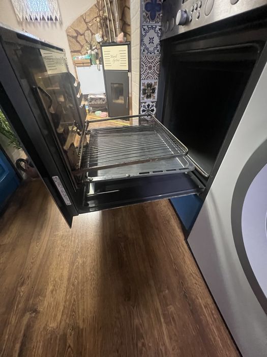 SIMENS фурна за вграждане