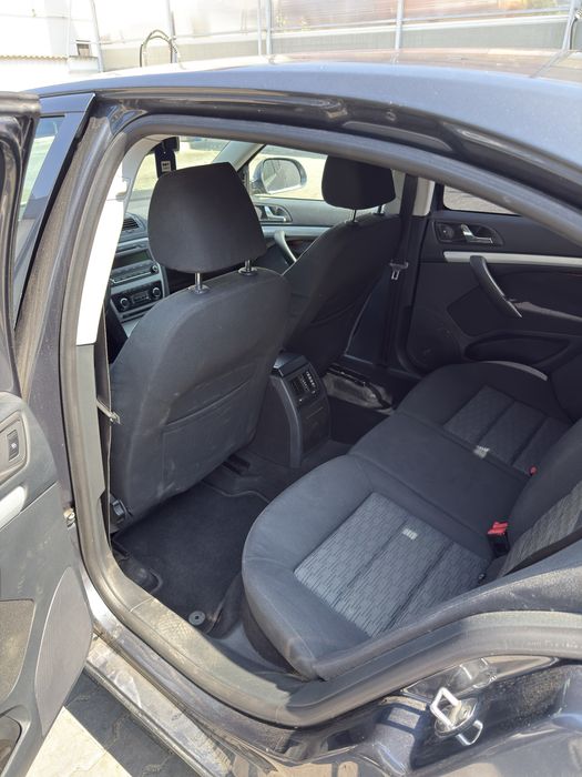 Skoda octavia 2 2011 luna 12