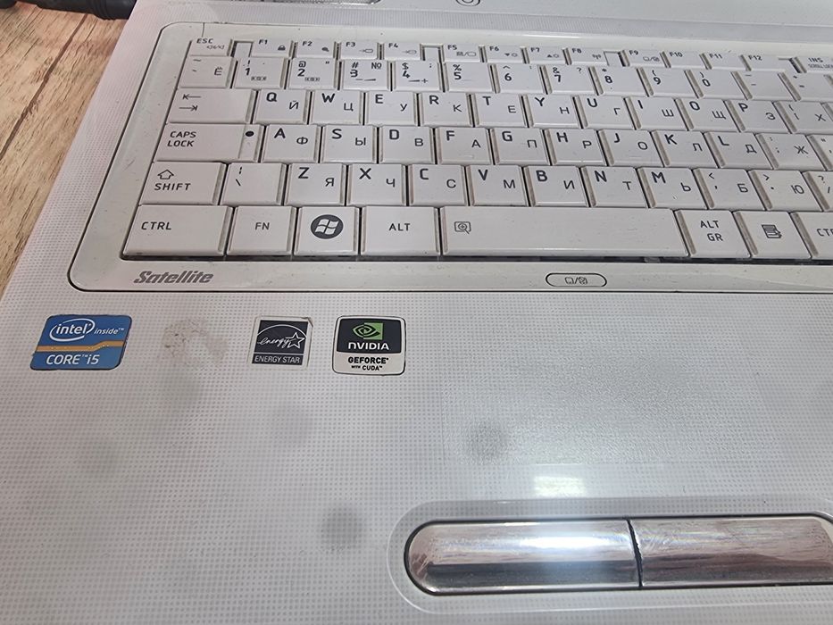 Toshiba noudbuk sotiladi