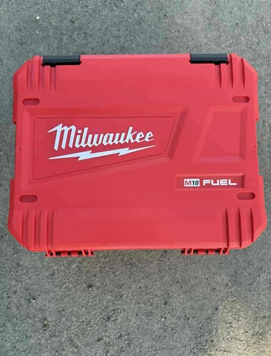 Продавам чисто нов сет