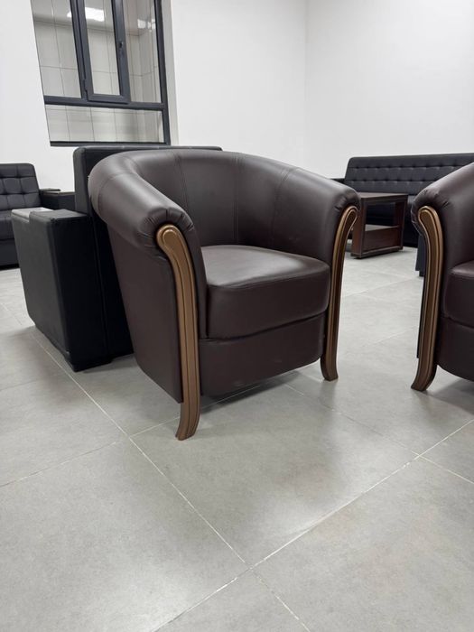 Офисный Диван диван кресло из первой рук