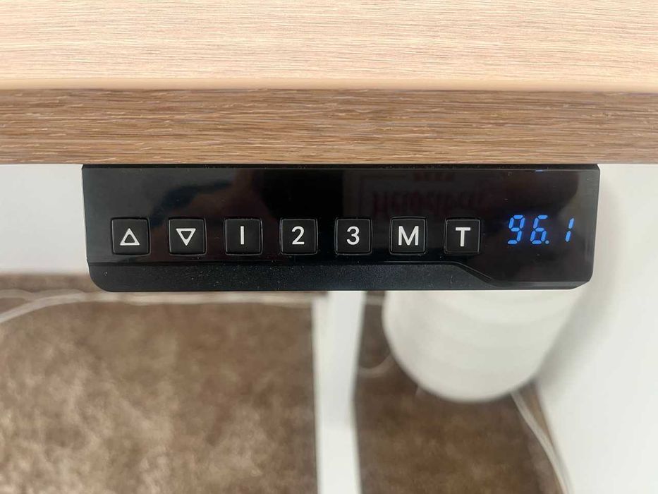 RFG Бюро с регулируема височина Light Pro