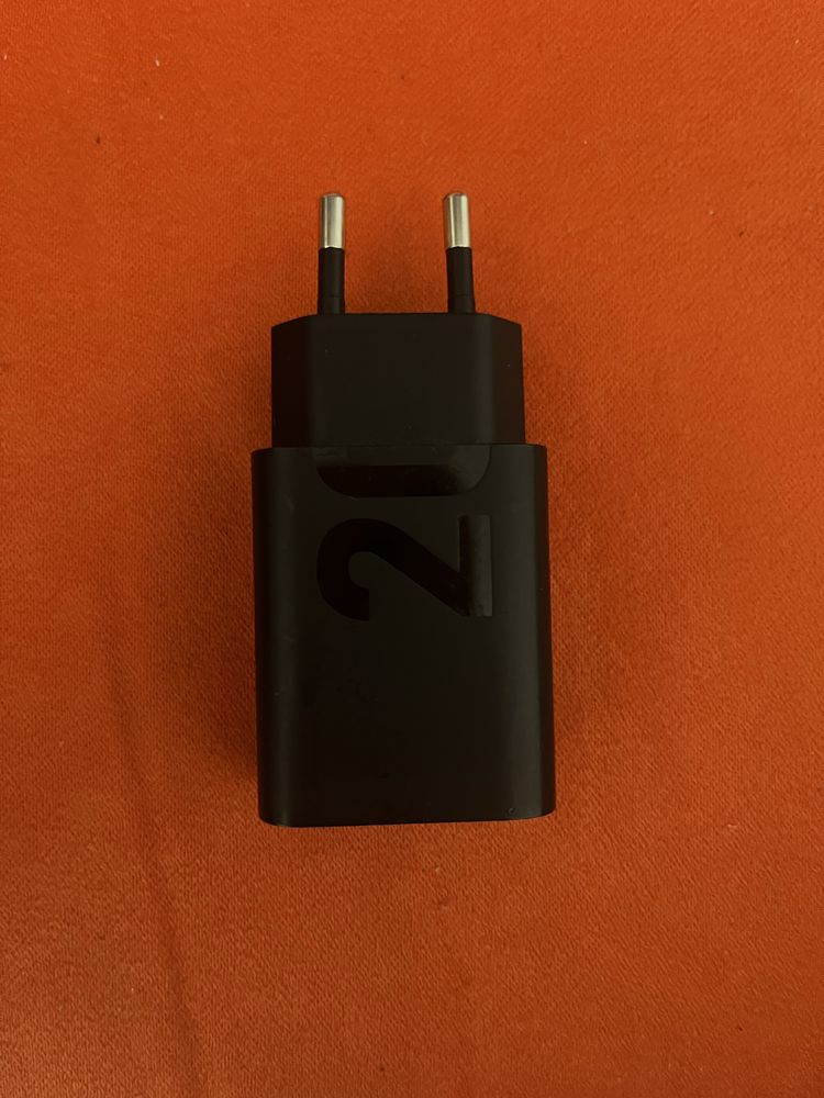 Телефон moto g9