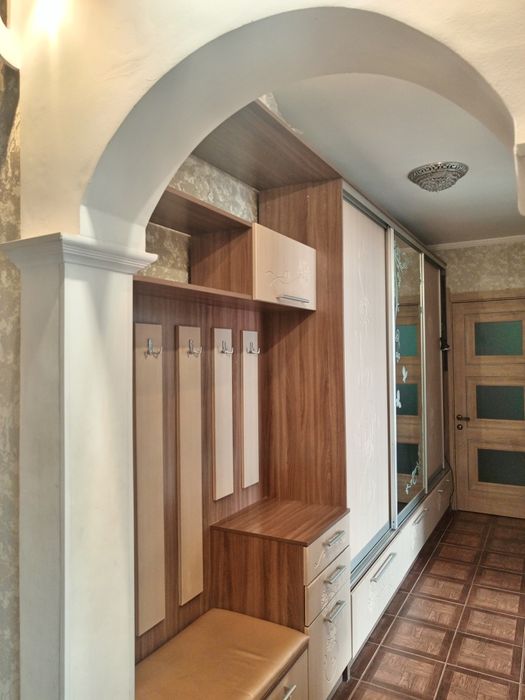 2х.комн квартиру с мебелью плюс гараж