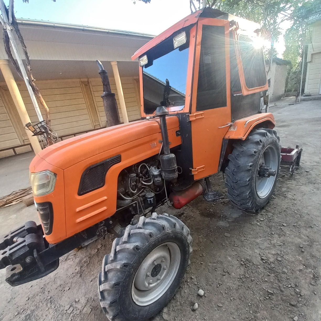 Chimgan 304 traktor