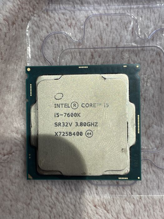 De vanzare procesore i5-8500T