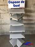 Capace de gard din beton cu picurator
