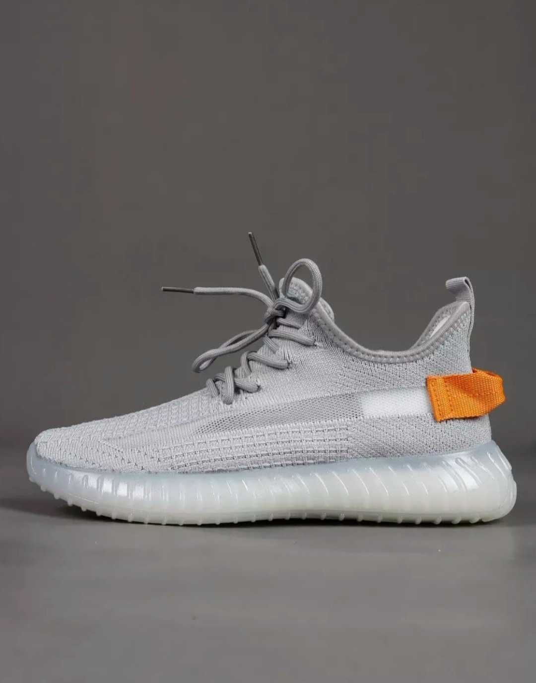 Кросовки Yezzy-иззи