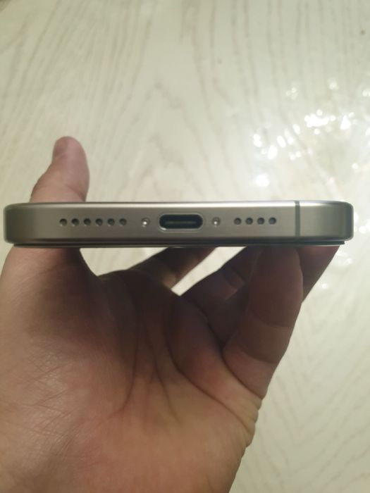 Iphone 15 pro Max 256 IDEAL