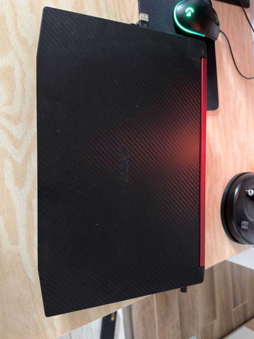 Laptop Acer i7-8750H, 500Gb ssd, GTTS 1050 Ti 4Gb, 16Gb Ram