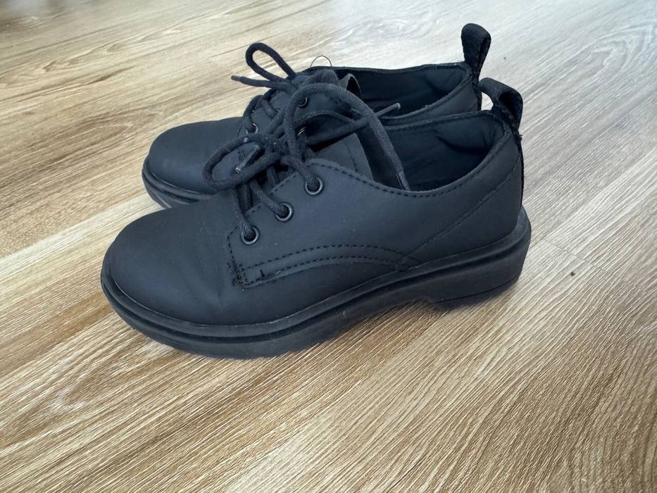 Продается обувь детская 30й размер!